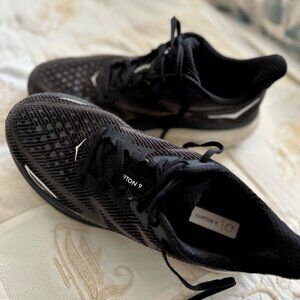 Hoka Clifton 9 Womens Size 10Medium Black